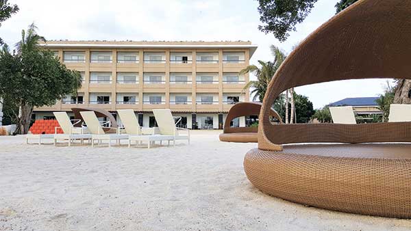 To laze in a tranquil place